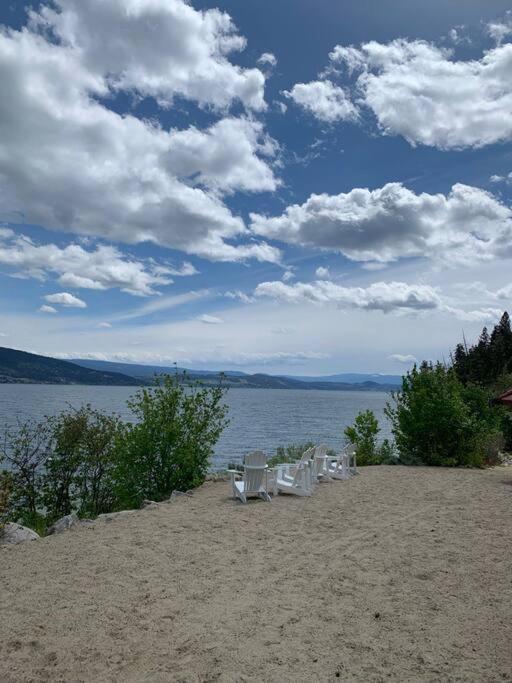 Beautiful Cottage At La Casa In Kelowna Exterior photo