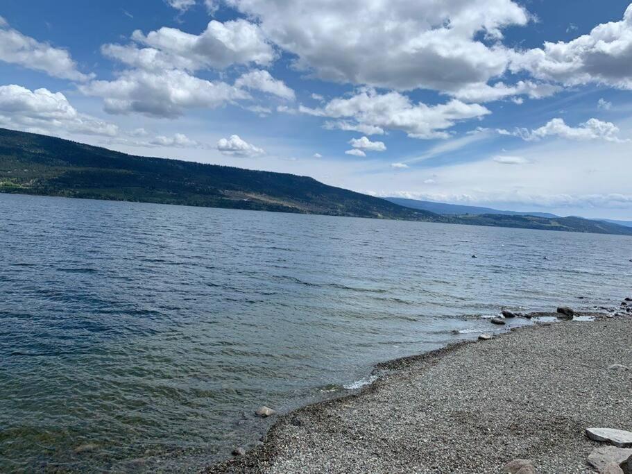 Beautiful Cottage At La Casa In Kelowna Exterior photo